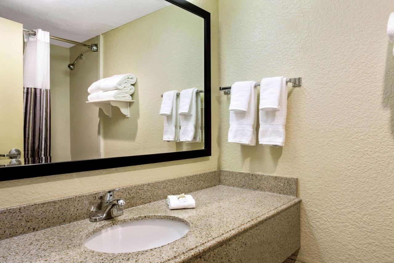 La Quinta By Wyndham Armonk Westchester Cnty Apt Экстерьер фото